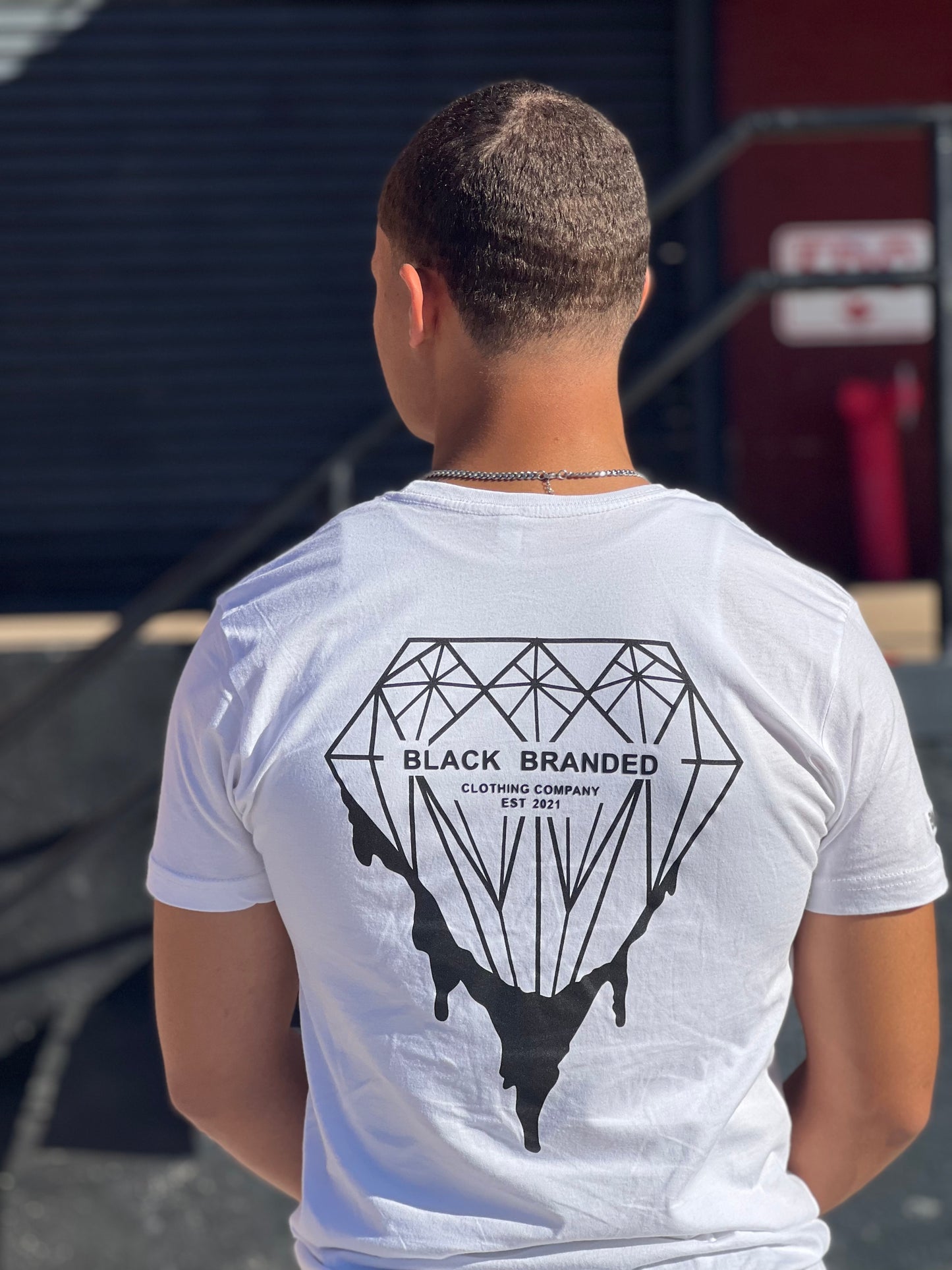 White Cement Embroidered T-Shirtš¤